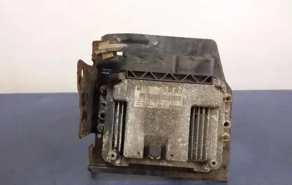 Opel Zafira B Engine control unit/module ECU 55205620
