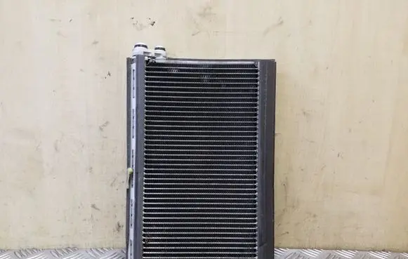 Air conditioning (A/C) radiator (interior)