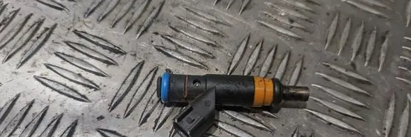 Dodge Durango Fuel injector 05037479AC