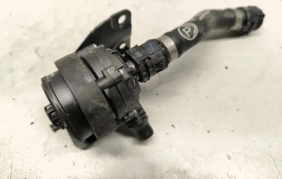 BMW iX Electric auxiliary coolant/water pump 8841074