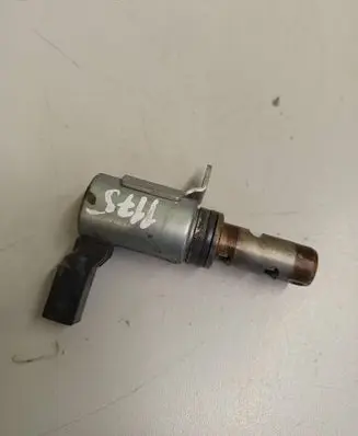 Volkswagen PASSAT B6 Camshaft vanos timing valve 03C906455A