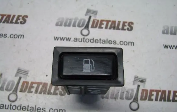 Toyota Avensis T250 Fuel tank opening switch 156795