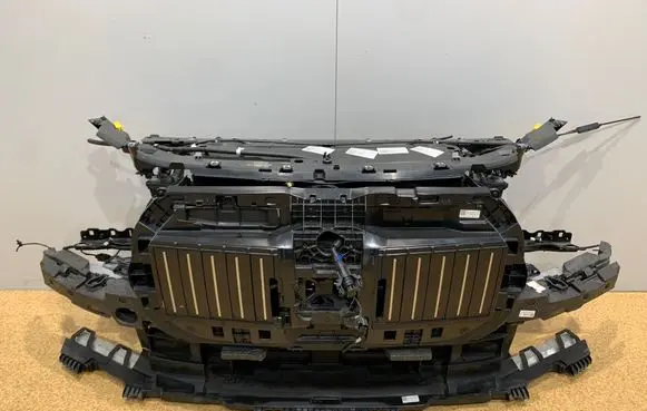 BMW 7 G70 Radiator support slam panel