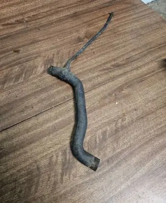 Volkswagen PASSAT B3 Engine coolant pipe/hose
