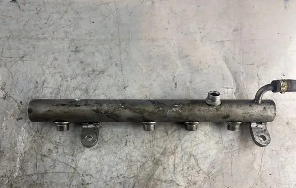 Jeep Grand Cherokee (WK) Fuel main line pipe A6420700405