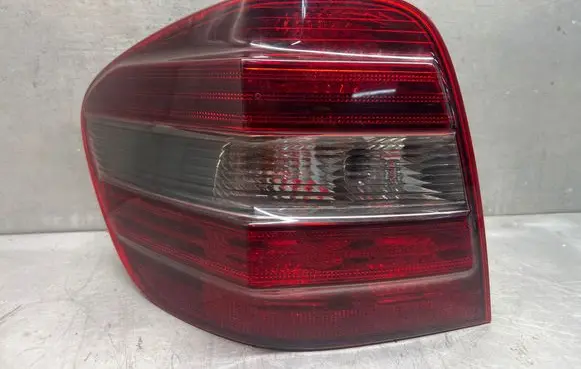 Mercedes-Benz ML W164 Rear/tail lights 404121L 404181L