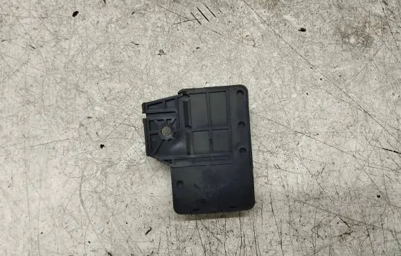 Subaru Forester SF Window wiper relay 3300120517