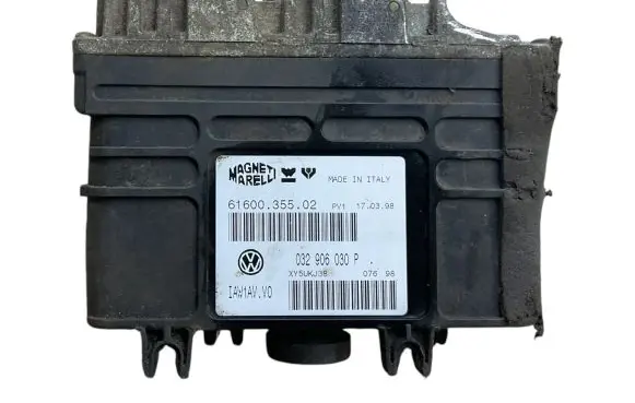 Volkswagen Polo III 6N 6N2 6NF Engine control unit/module 6160035502 032906030