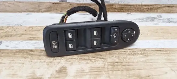 Citroen C5 Electric window control switch 96660258XT 96660258