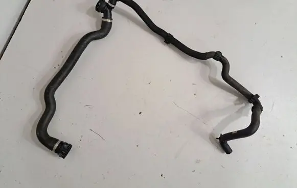 BMW X1 F48 F49 Engine coolant pipe/hose 7617363 9250566