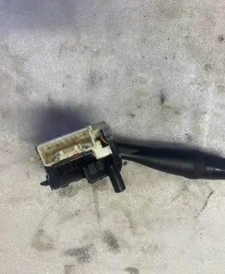 Suzuki SX4 Indicator stalk 173744