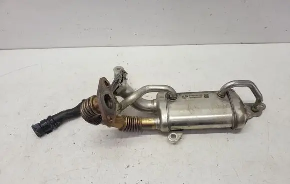 Nissan Juke I F15 EGR valve cooler 147357324R 61920020D