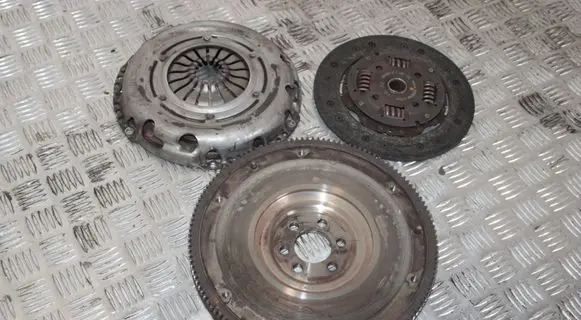 Volkswagen Caddy Clutch set kit 030105271M 036141032 036141023T