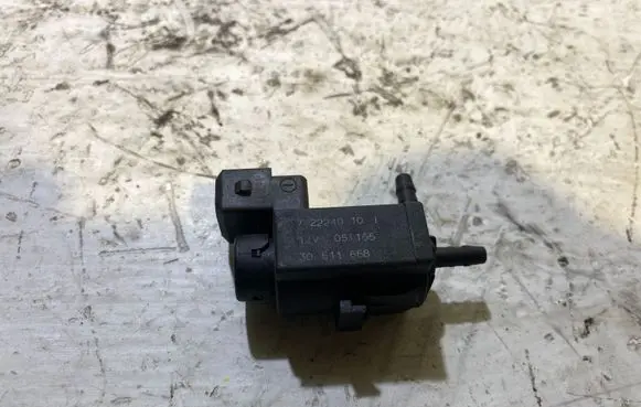 Volvo XC90 Turbo solenoid valve 30611668 05T165 72224010