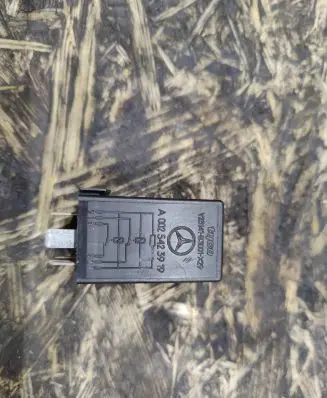 Mercedes-Benz SL AMG R230 Other relay A0025423919
