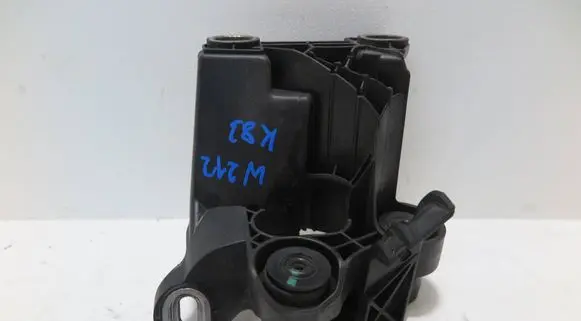 Mercedes-Benz E W212 ABS pump bracket A2124301710
