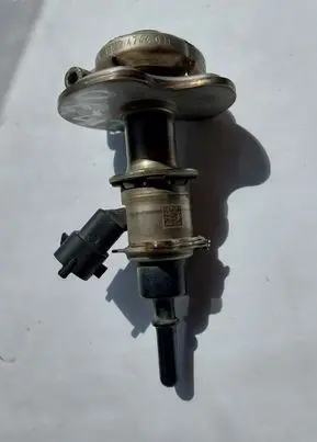 Skoda Octavia Mk4 AdBlue injector 044402107202