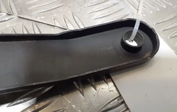 Mercedes-Benz C W204 Front wiper blade arm A2048200344