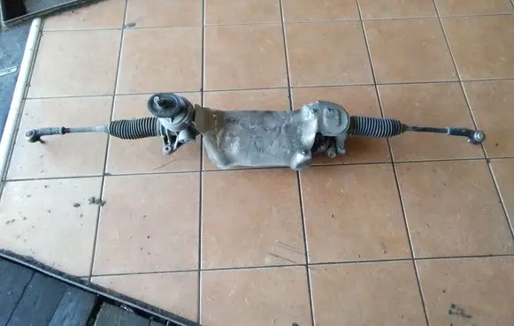 Volkswagen Golf V Steering rack 1K1423051CE 1K1909144K