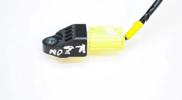 Lexus RC Airbag deployment crash/impact sensor 8983112040