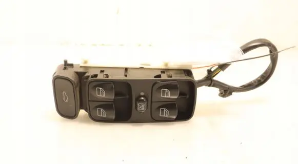 Mercedes-Benz C W203 Electric window control switch A2038210679