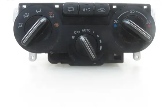 Subaru Impreza II Interior fan control switch 72311FL050 3B60034700
