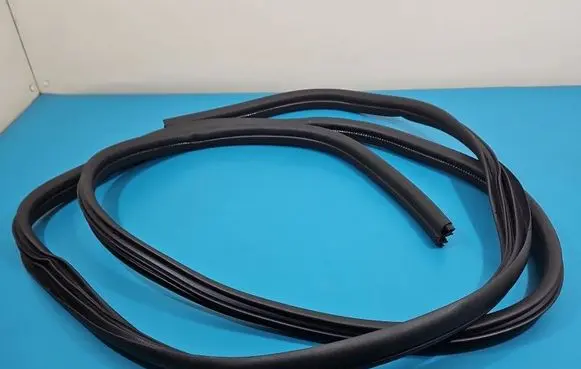 Renault Trafic III (X82) Front door rubber seal IMPRK1550779