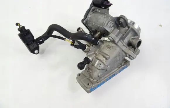 Volkswagen Touran III Throttle valve 04L906051B 04L126687B