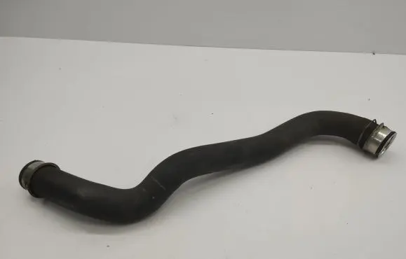 Mercedes-Benz CLS C219 Engine coolant pipe/hose