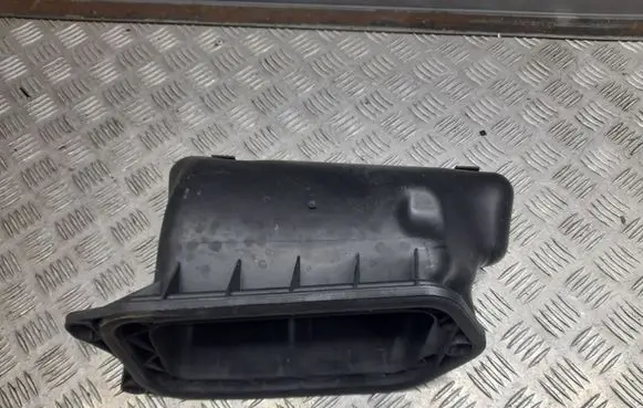 Audi A8 S8 D4 4H Air intake duct part 4H1819904A 4H1819904