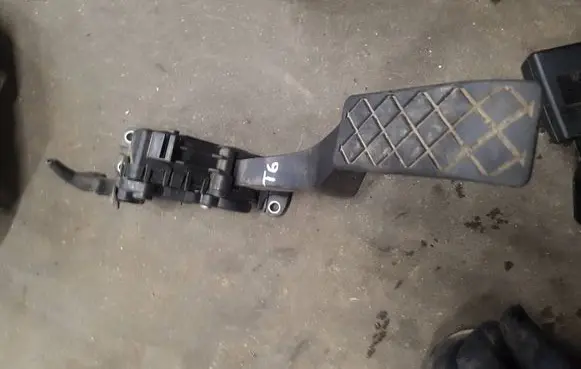 Volkswagen Transporter - Caravelle T5 Accelerator throttle pedal 7H1721503G 6PV00849633