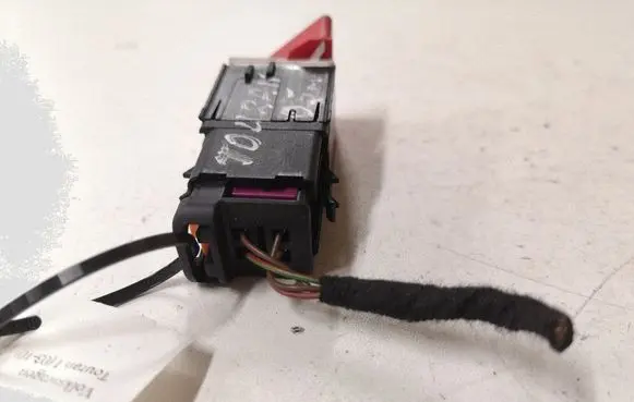 Volkswagen Touran I Hazard light switch 1T0953509