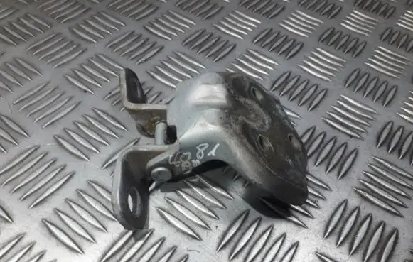 Hyundai Matrix Front door upper hinge