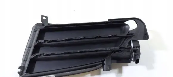 Tesla Model 3 Front bumper lower grill 1007268