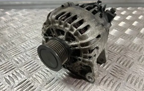 Ford Focus Generator/alternator AV6N10300MD 211310123937 FG15T074