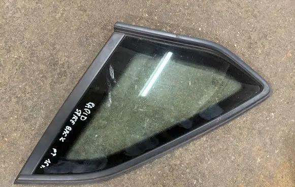 Skoda Rapid (NH) Front vent window/glass (coupe) 5JJ845298H