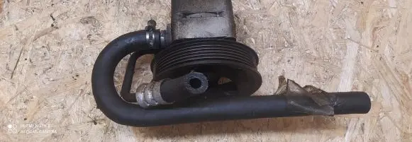 Volvo S80 Power steering pump 7611332105