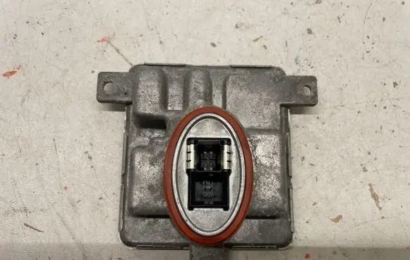 BMW 5 F10 F11 Headlight ballast module Xenon 7318327 D2RD2R 2000H35W