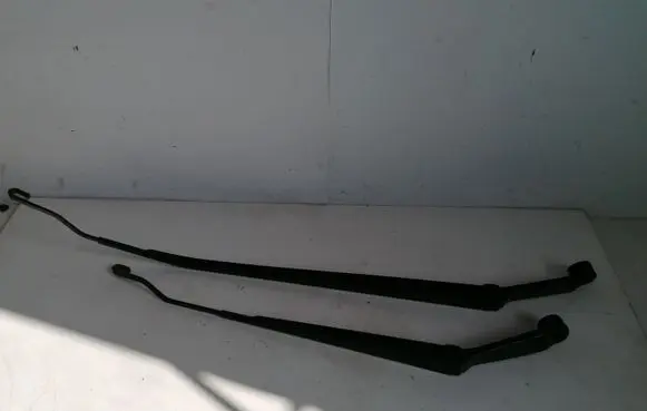 Fiat Sedici Front wiper blade arm