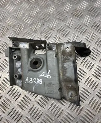 Audi A8 S8 D3 4E Front bumper mounting bracket 4E0821137F SAGSG3 SAGS112