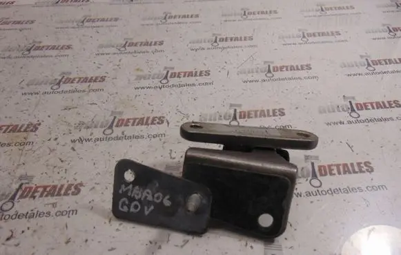 Mercedes-Benz A W169 Rear door upper hinge