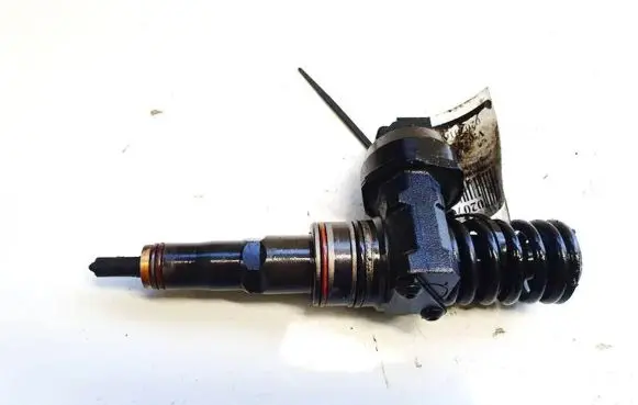 Audi A4 S4 B6 8E 8H Fuel injector 038130073AN