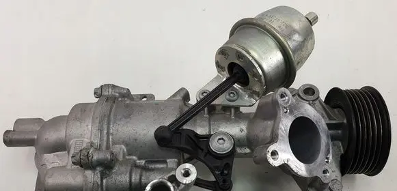 Mercedes-Benz C W204 Water pump A2742000601