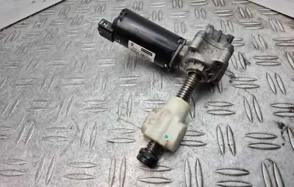 BMW X6 E71 Seat adjustment motor 1020504X