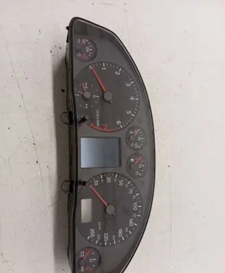 Speedometer (instrument cluster)