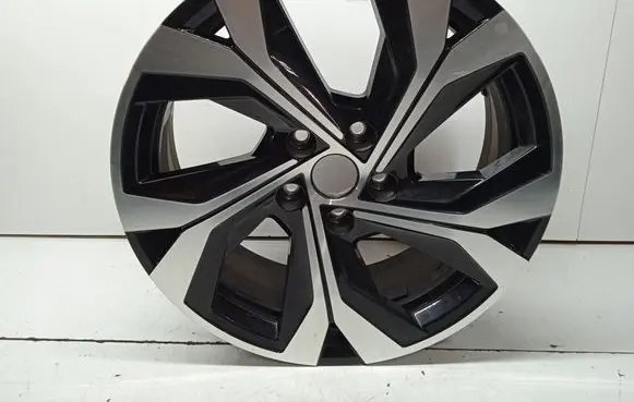 Renault Arkana R18 alloy rim 403008572R 403001407R 403003156R