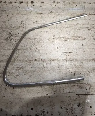 Volkswagen Touareg II Rear side glass trim 7P6853996