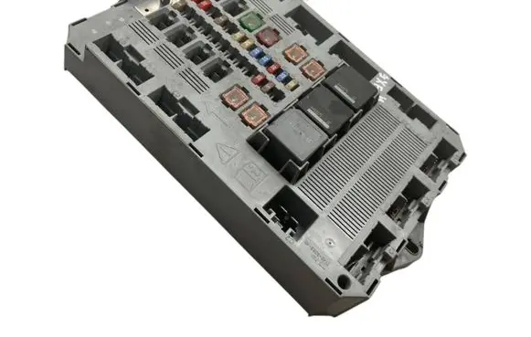 Jaguar XF X250 Fuse module 9X2314D645AA 7370011048 WH0383