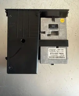Audi A4 S4 B8 8K Head unit multimedia control 8T0035785A V290007000