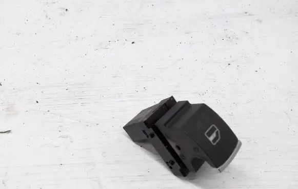 Volkswagen Tiguan Electric window control switch 5K0959855